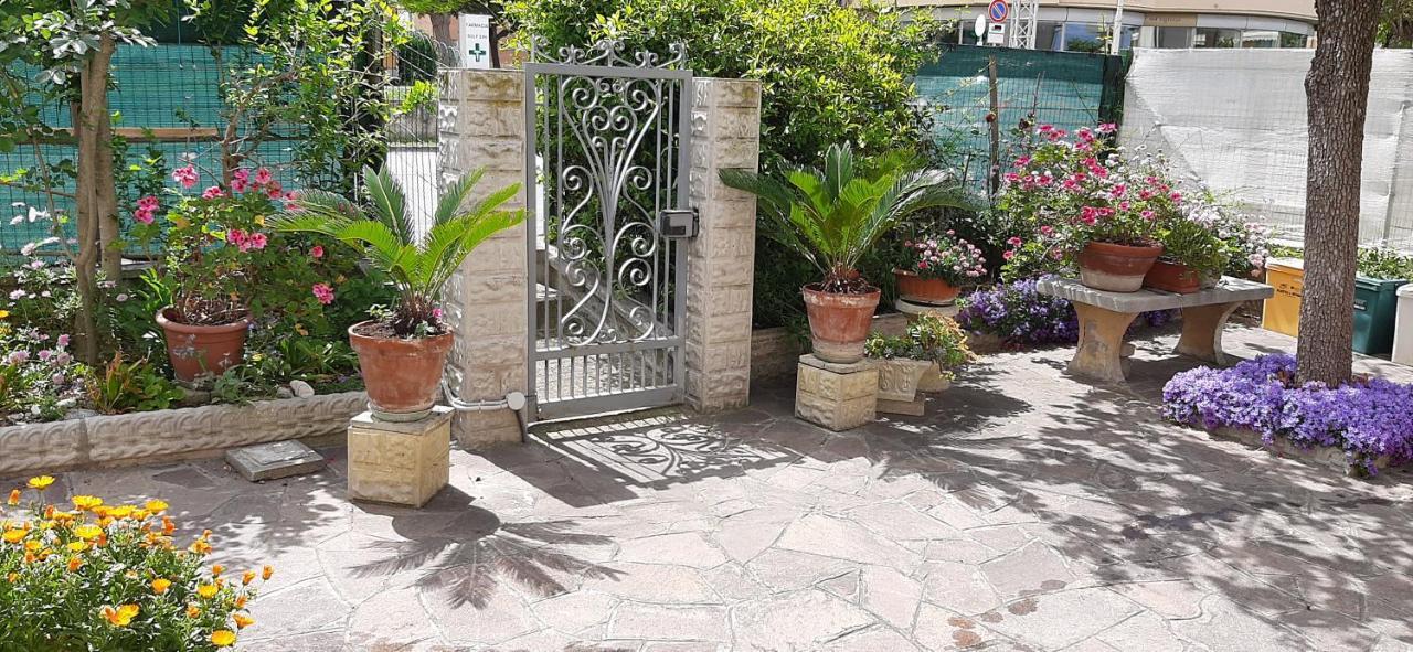 Casamare B&B 塞尼加利亚马尔佐卡 外观 照片